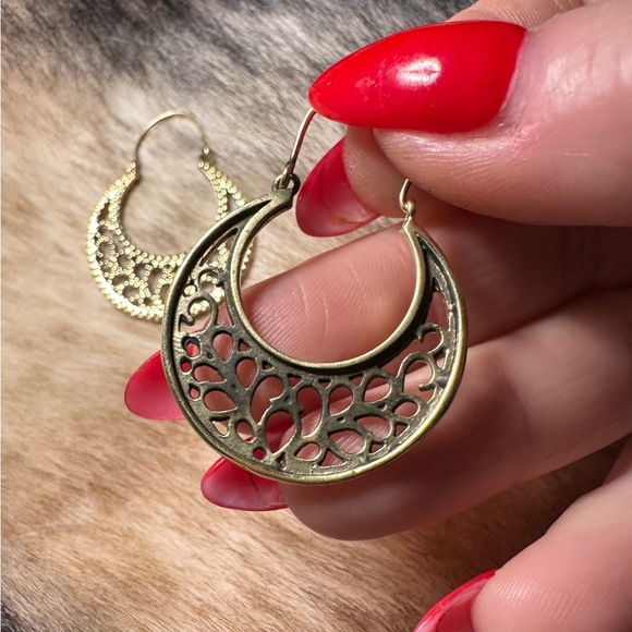 Indonesian Solid Brass Disc Hoops - Picture 7 of 8